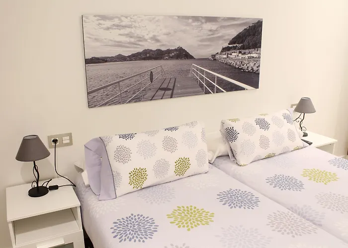 Проживання в сім'ї Talaia Ht