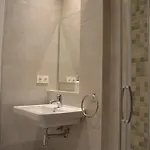 Проживання в сім'ї Talaia Ht