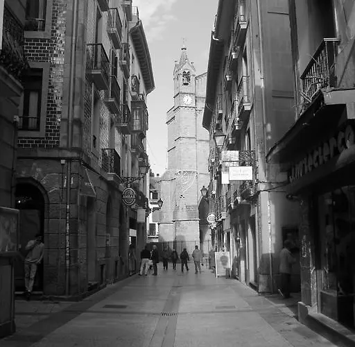 Talaia Ht Проживание в семье *